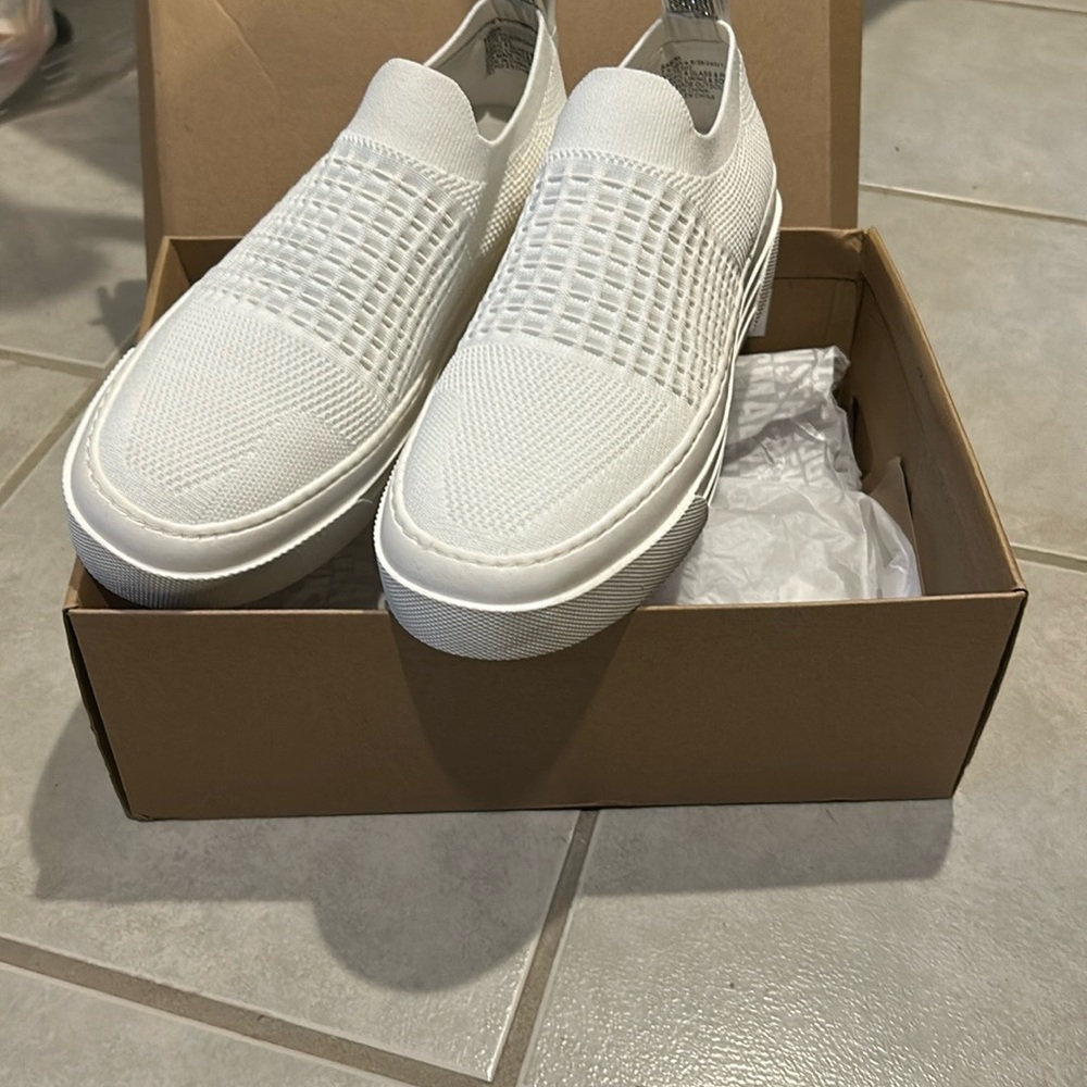 Steve Madden White Slip-On Shoes with diamonds NWT